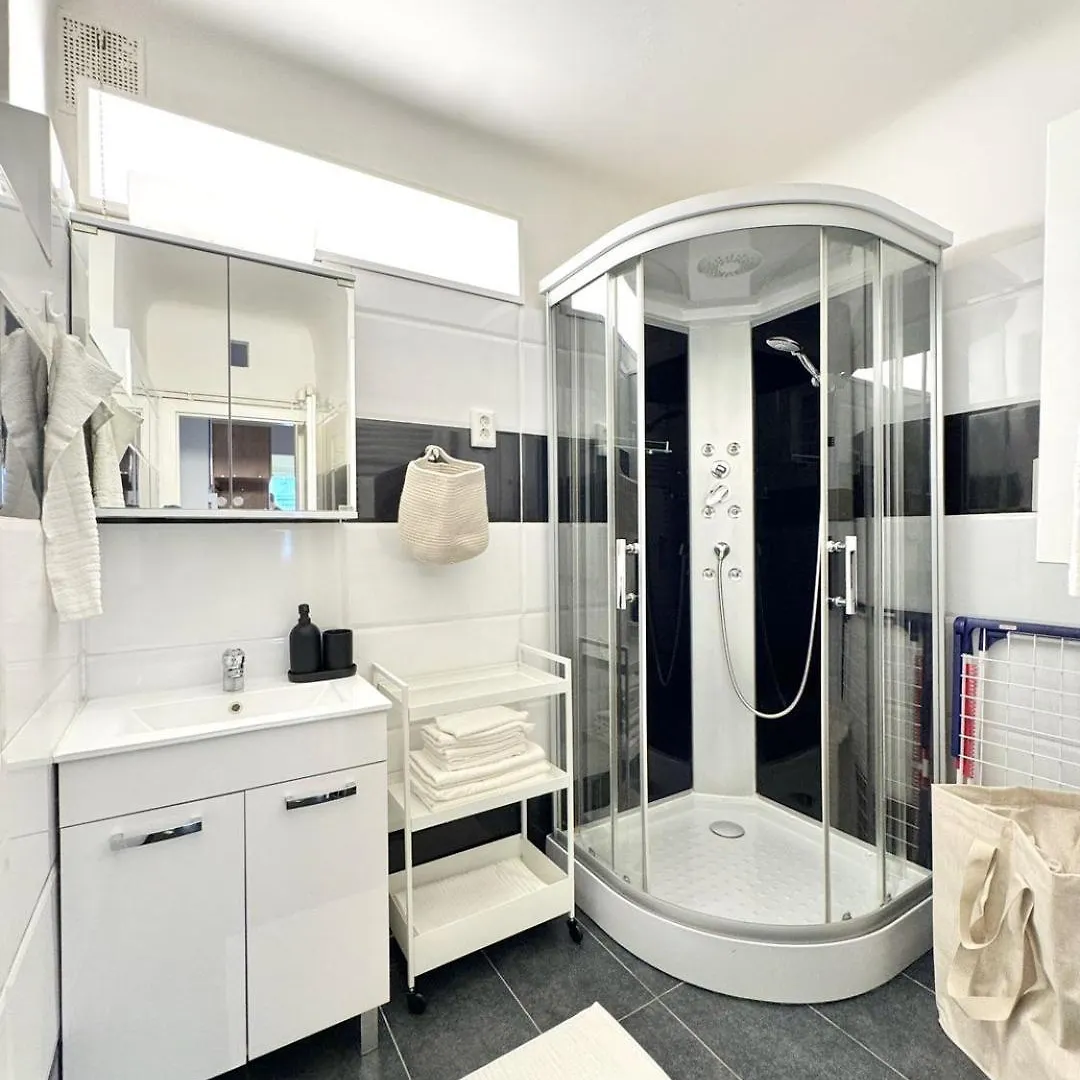 Apartament Sonnige Wohnung Beim Yppenplatz Viena